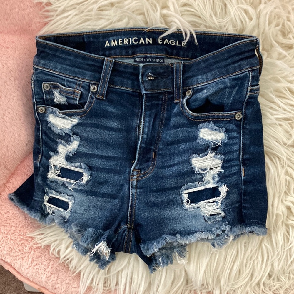 American eagle ripped up denim shorts
